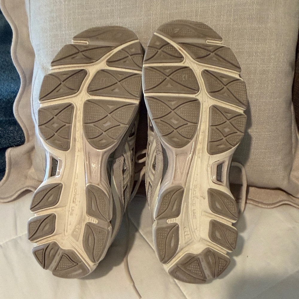 ASICS Gel NYC cream and oyster grey - Picture 6 of 6